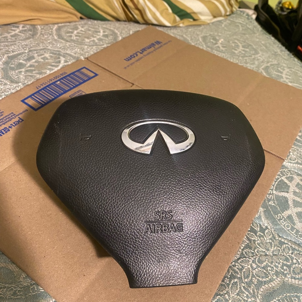 2007-2013 Infiniti g25/g35/g37/ex35 driver side steering wheel airbag